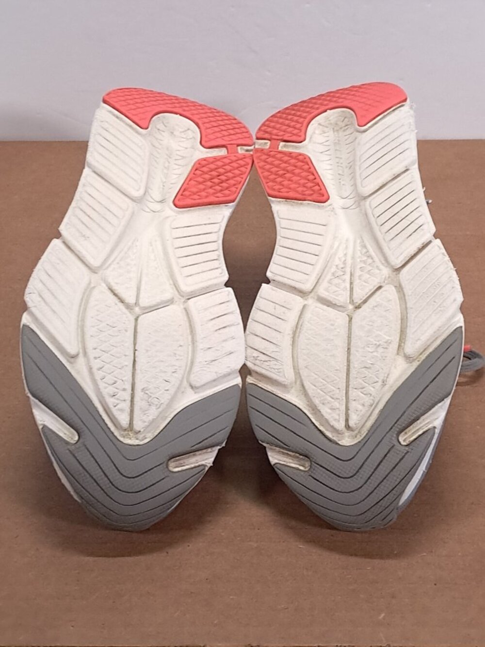 Skechers Max Cushioning Go Run Shoes Women 9.5 Gray Pink Athletic 128551 GYCL - Picture 10 of 14